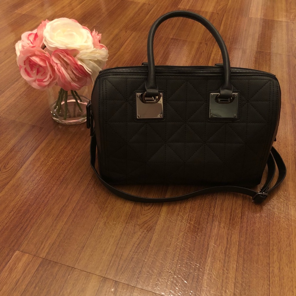 Black purse!
